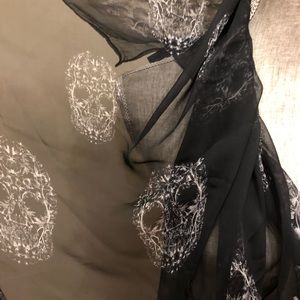 Alexander McQueen Scarf.